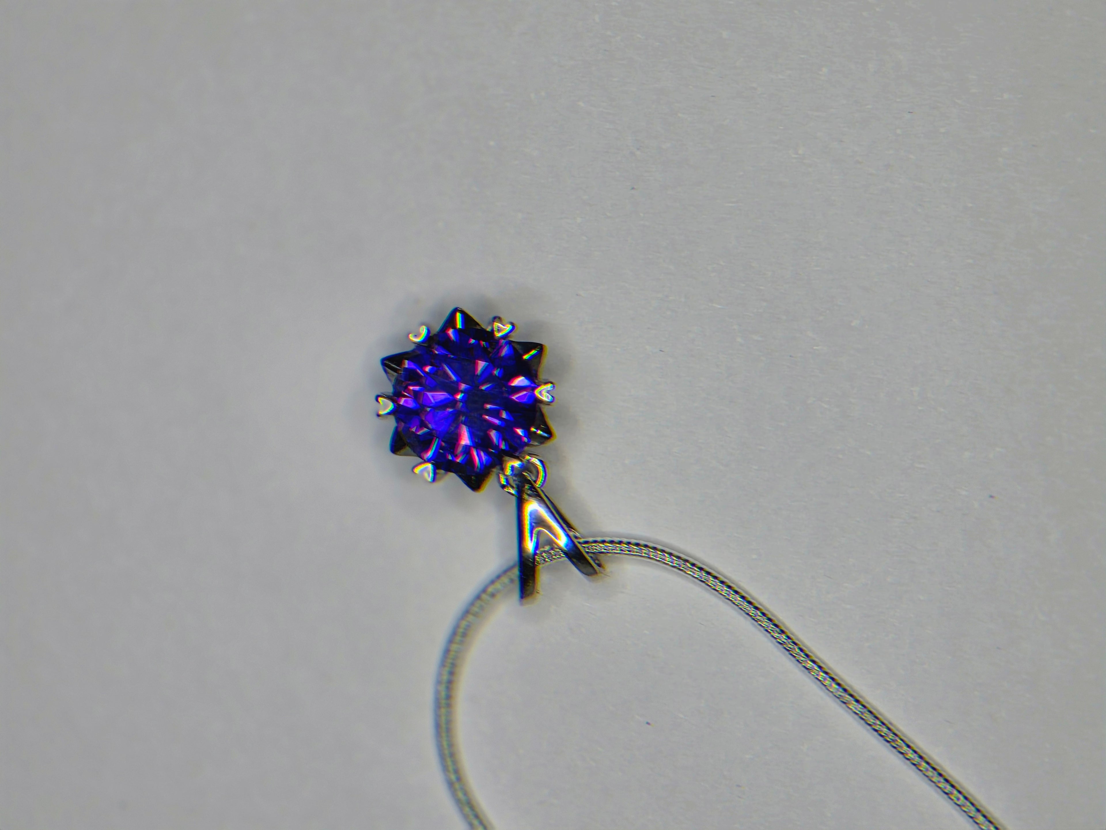 2.61 carat purple synthetic amethyst solitare pendant